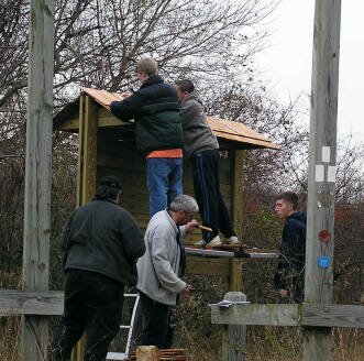 people working on the Paumanok Trail Eagel Scout project